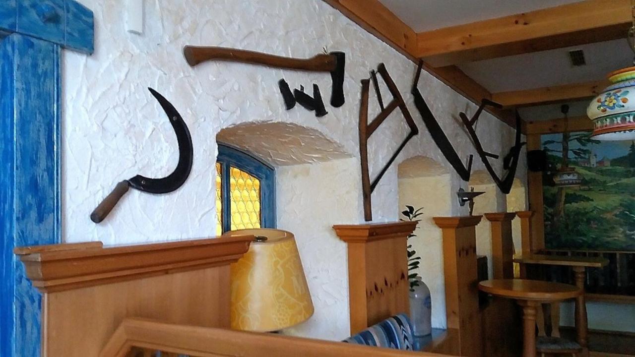 Land-Gut-Hotel Zum Alten Forsthaus - Aufladestation Fuer Elektroautos ヒュルトゲンヴァルト エクステリア 写真