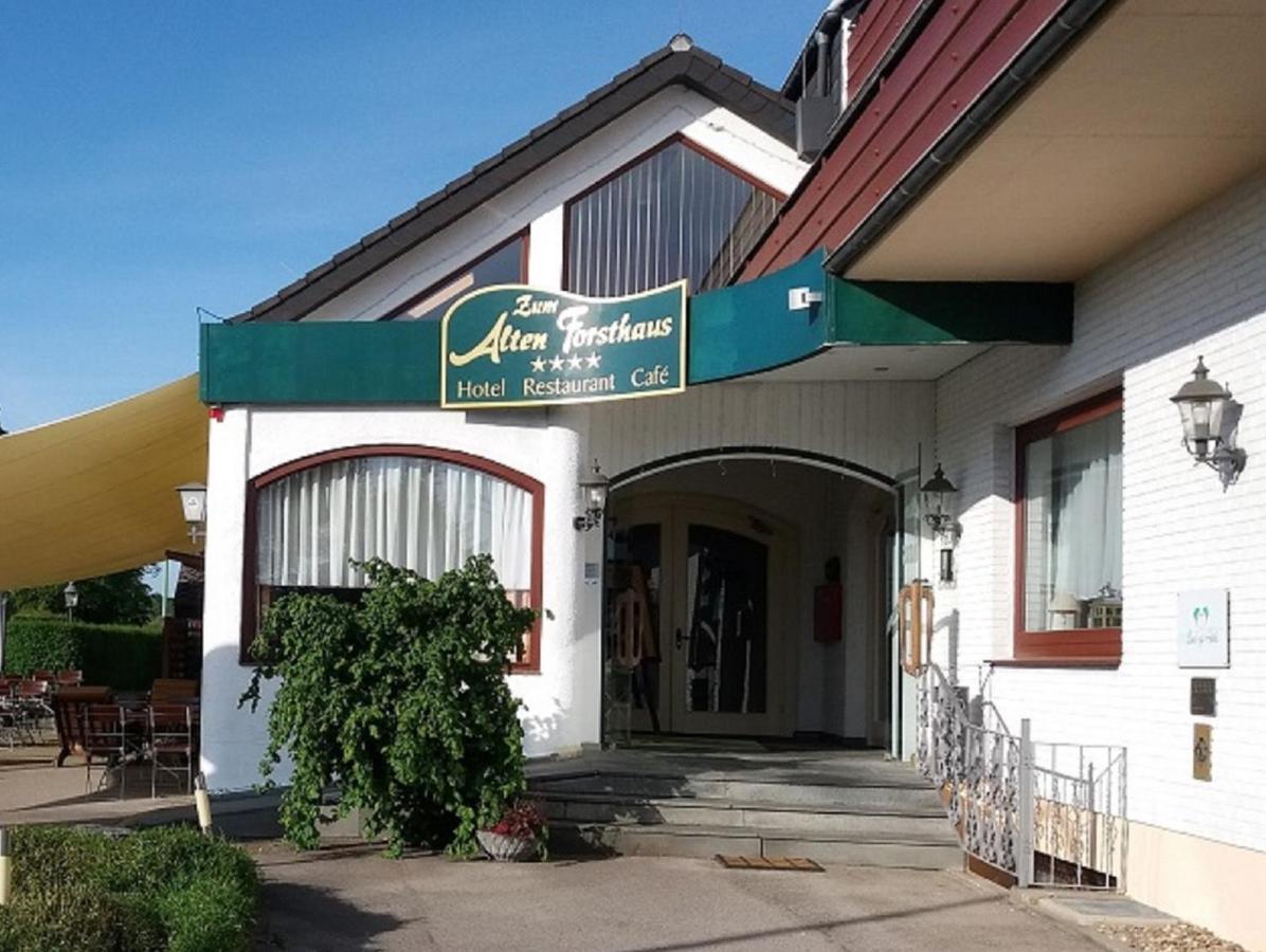 Land-Gut-Hotel Zum Alten Forsthaus - Aufladestation Fuer Elektroautos ヒュルトゲンヴァルト エクステリア 写真