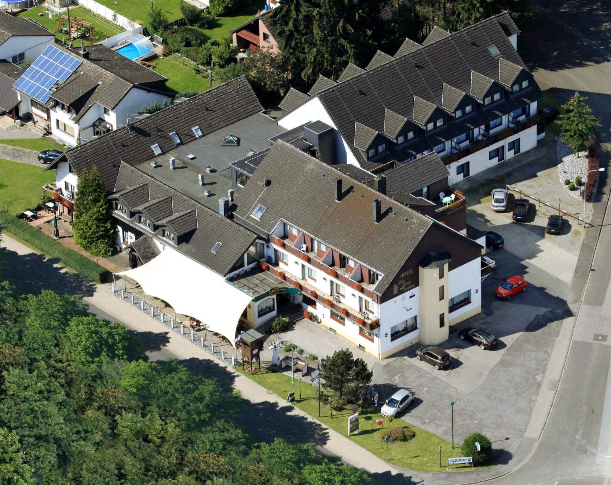 Land-Gut-Hotel Zum Alten Forsthaus - Aufladestation Fuer Elektroautos ヒュルトゲンヴァルト エクステリア 写真