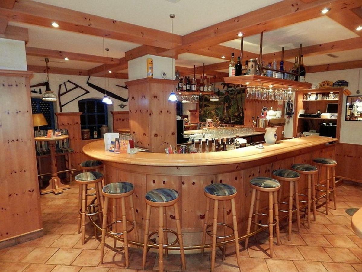 Land-Gut-Hotel Zum Alten Forsthaus - Aufladestation Fuer Elektroautos ヒュルトゲンヴァルト エクステリア 写真