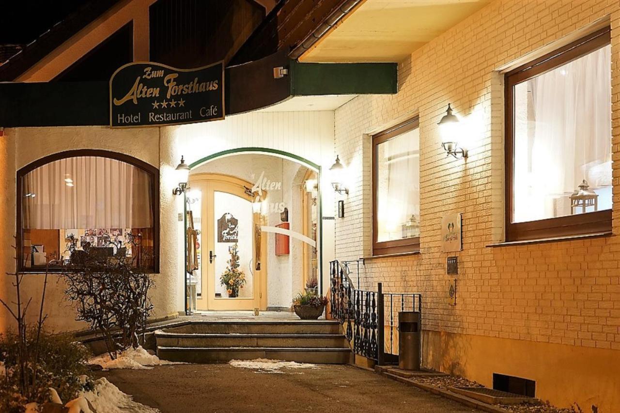 Land-Gut-Hotel Zum Alten Forsthaus - Aufladestation Fuer Elektroautos ヒュルトゲンヴァルト エクステリア 写真